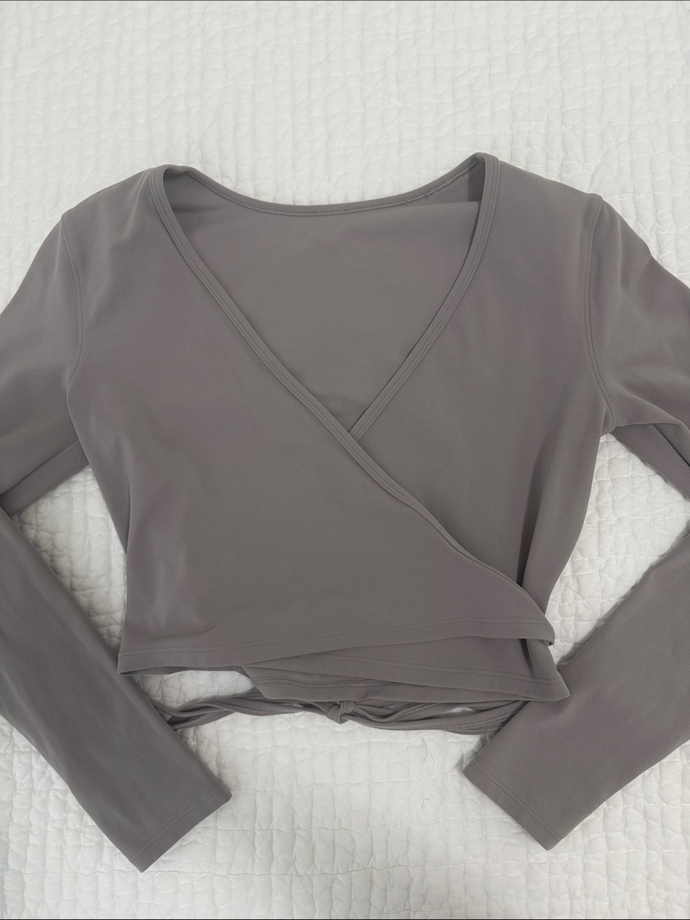 NWOT Lululemon Nulu Long-Sleeve Cropped Wrap S - Picture 2 of 4